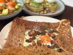 鸡蛋蘑菇熏肉荞麦可丽饼-RAC BAR(安福路店)