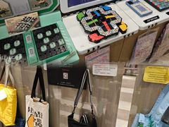 -钟书阁(群光广场店)