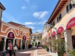 -佛罗伦萨小镇广佛名品奥特莱斯(疏港路店)