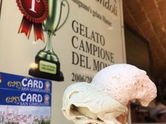 -Gelateria Dondoli