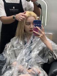 -Tloml salon