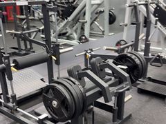 -VLines耀能运动24小时·月付制健身(京广桥店)