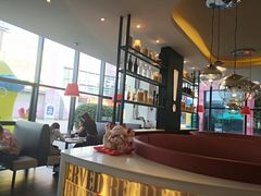 -必胜客(武汉欢乐谷店)