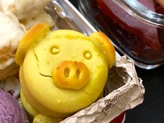 小金猪饼-三禾北京稻香村(北京市百货大楼店)