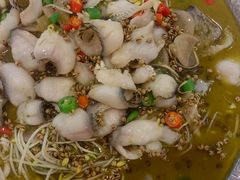 -有红鸡毛店·川菜(建设路店)