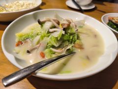 -乐忻皇朝(上海中心大厦店)