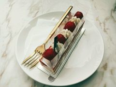 -UNI UNI(环亚凯瑟琳店)