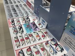 -美式眼镜·授权蔡司.依视路.尼康.豪雅.明月(南翔印象城店)