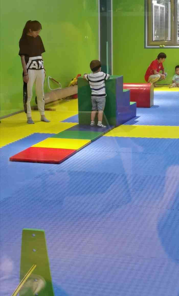 丛林国际少儿运动俱乐部