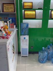 -苗医生专业祛痘·皮肤管理