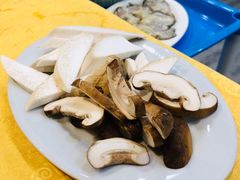 -濠轩阁特色生蚝火锅(水湾路店)