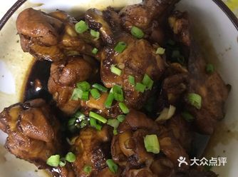 今天介绍一款，我自己喜欢做法的菜，别人其实可以用鸡翅