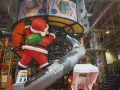 -嗨翻Hi-Fun竞技主题乐园·蹦床亲子生日轰趴(国光1937店)