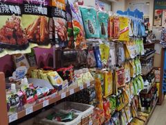 零售区-全家便利店(沪南公路店)