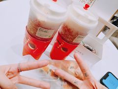 霸气芝士草莓-奈雪的茶(湖滨银泰in77C区PRO店)