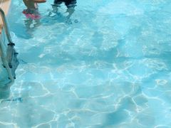 -虹桥河滨花园会所游泳馆