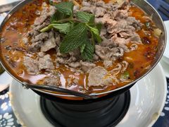 酸笋牛肉锅仔-嘉里饭庄