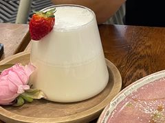 -FLOVIE FLORIST CAFE