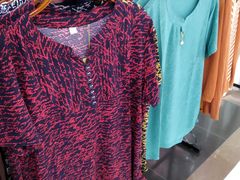 -依路佑妮(胜利购物广场店)