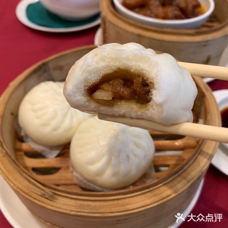 熙熙攘攘皆为食来~ ~ 酷热里，怀着四十多度的热情