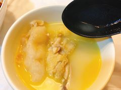 -鲜入围煮花胶鸡海鲜火锅