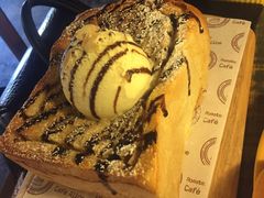 汉堡牛排-Cafe Alice咖啡爱丽丝(奥城店)