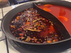 -鹿鸣山草本茶香火锅(园西路店)