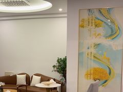 -欧辰国际酒店(重庆欢乐谷轻轨站店)