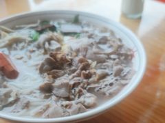 -小椒羊.羊肉粉 龙虾 羊肉串(新地旗舰店)