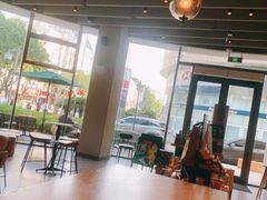 大堂-星巴克(宁波波特曼店)