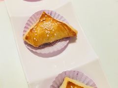 -新大咀港式茶餐厅(宝山万达店)