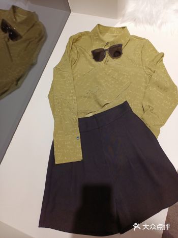 试衣试到停不下来的一家很专业搭配的店,每次过来都要买