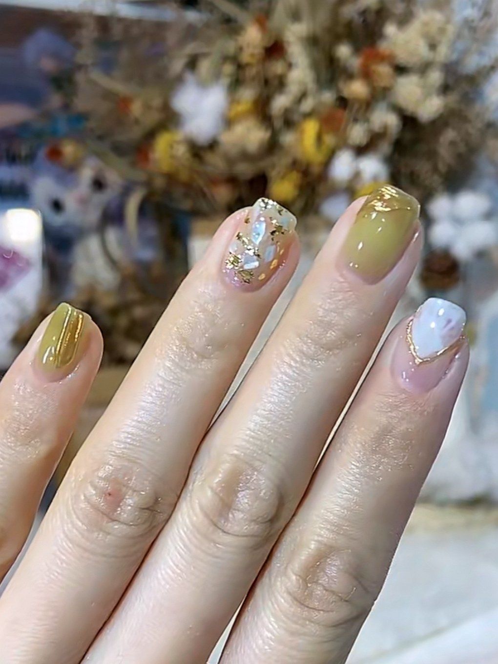 清冷感魔镜粉山丘美甲