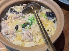 -蜜桃餐厅·伴山(湖滨商业街店)