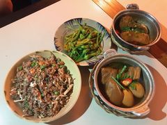 -Cuc Gach Quan Restaurant