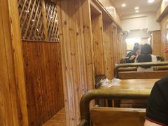 大堂-老东镇啤酒屋海鲜加工·蒸汽海鲜·海鲜烧烤(台东店)