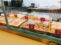 面包甜点陈列柜-格日勒阿妈蒙古厨房(大召店)