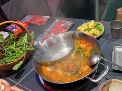 -由衷贵州酸汤牛肉火锅(新桥店)