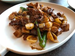 菌酱螺旋粉炒牛肉粒-有璟阁港式餐厅(金融街购物中心店)