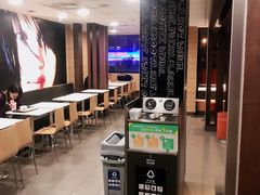 -麦当劳(乳山路店)