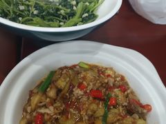-湖南人家湘菜馆(镇江路店)
