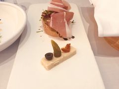 -GreyWhale灰鲸餐厅(武汉国际广场店)