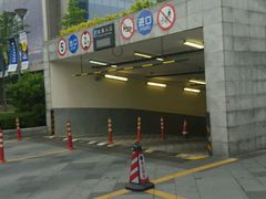 -莘庄龙之梦停车场