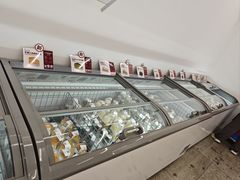 -炉边皮皮·烘焙甜品工厂店