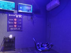 -VR 间客漫·PS电玩·虚拟现实包间游戏电竞(街道口店)