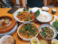 -老滇山寨•云南特色菜•地方菜•民族风情歌舞表演(金碧店)