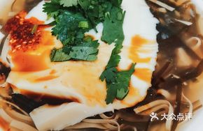 Spicy and Sour Soup with Tofu Brain Combination