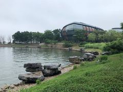 -上海滴水湖皇冠假日酒店