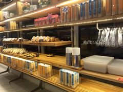 面包甜点陈列柜-面包新语(无锡M会员店)