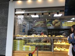面包甜点陈列柜-鲍师傅糕点(江苏路店)